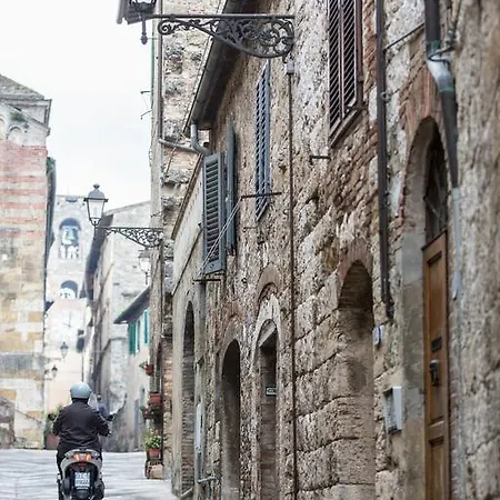 Comfortable In Tuscany Apartment